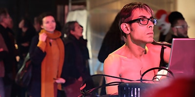 Read more about the article David Noir | Bio | Création ► Mise en scène ► Théâtre ► Performance